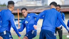 Левски подновява тренировки утре