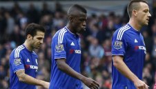 Челси продължава да копае дъното