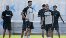 Барса изрита трансферна издънка в Англия