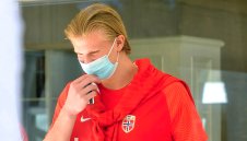 Случайност? Халанд гледа Барса ТВ + ВИДЕО