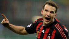 Сензация на Ботуша: Шевченко поема Милан