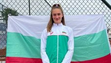 Адмирации! Българка с девета поредна победа, ще спори за две титли в Анталия