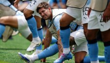 Стоунс е амбициран да преодолее контузиите