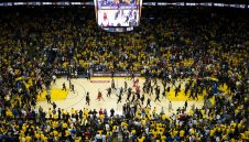 Наградният фонд в НБА е двойно по-нисък от Шампионска лига