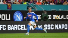 Кайехон отряза Наполи за нов договор