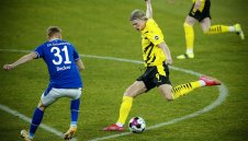 Борусия Дортмунд се оглежда за евентуален заместник на Халанд