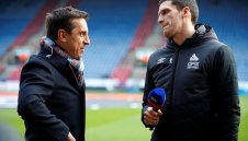 Гари Невил: Оле укрепи кораба и направи всички нас отново щастливи