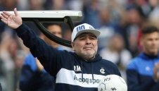 Потресаващи разкрития: Болният Марадона умрял в мизерия