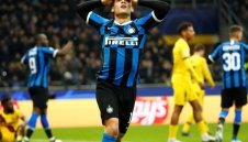 Шоу в Италия: Фиорентина спъна Интер в края