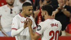 Юнайтед подготвя оферта за нападател на Севиля