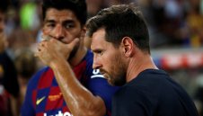 Барса хвърля Меси и Суарес срещу "прилепите"