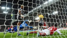 Спорният гол на Нюкасъл е бил редовен, заключиха в Англия