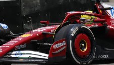 Сезонът е някакъв кошмар, обяви Люис Хамилтън