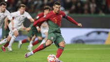 Роналдо преспал с 13 г. по-възрастна актриса