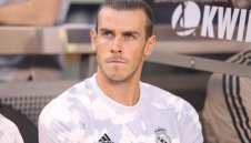 Сделката е почти факт! Бейл вече е в Китай за прегледи и подпис