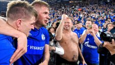 Шалке 04 се завърна в Бундеслига