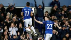 Уолкот герой за Евертън, носи победа над Лестър