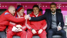 Шеф на Вердер захапа Байерн: Обработват съдиите, Рибери беше за 5 червени картона