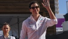 Тото Волф остава начело на Мерцедес поне още 3 години