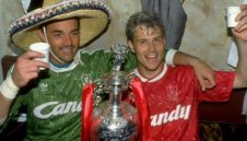 Ливърпул не е сам в чакането