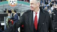 Хитцфелд: Тухел трябва да напусне Дортмунд