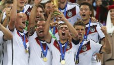 Легенда на Байерн не иска световно на всеки 2 години