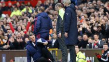 Ван Гаал открадна шоуто на "Олд Трафорд" + ВИДЕО