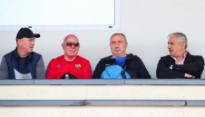 Мъри Стоилов цъфна на мач от Първа лига