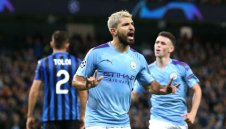 Сити унищожи клетниците от Вила, Агуеро блести с хеттрик