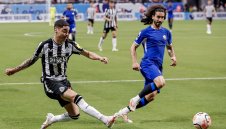 Юнайтед пожела ненужен защитник в Челси