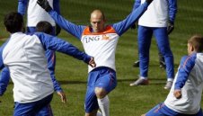 Робен тренира пълноценно, готов е за Япония