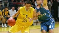 Виденов води Каха Сан Фернандо към първа победа