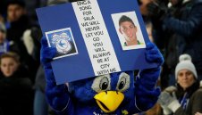 Търсят Емилиано Сала под водата