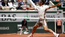 Жалко! Федерер се оперира, пропуска "Ролан Гарос"