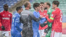 Петър Жеков за Вечното дерби: Снежинките бяха по-големи от топката