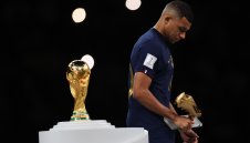 Мбапе обеща: Ще се завърнем!