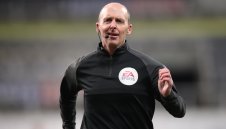 Майк Дийн приключва с английския елит