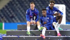 Челси и Рома се разбраха, но Ейбрахам се чуди