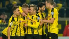 Автогол, дузпи и луд вратар класираха Дортмунд на 1/8 финал + ВИДЕО