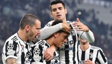 Звездна нощ за Юве: Асове надминаха големи легенди + СНИМКА И ТАБЛИЦА