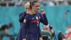 Гризман поведе Франция и изравни Платини