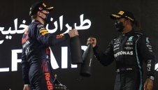 Макс спечелил предимство при изпреварването на Хамилтън