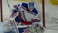 Българската звезда в НХЛ: Помогнаха ми много