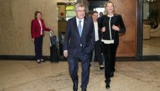 Стефка Костадинова посрещна президента на МОК Томас Бах в София 