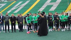 Халф от Япония подписа с Пирин