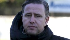 Регекампф скочи на съдията + ВИДЕО