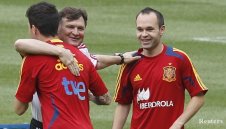 Камачо: Само Иниеста си знае как го прави