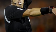 Ясно е кой ще надува свирката на мача с Грузия