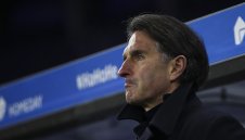 Щутгарт бие шута на Лабадия