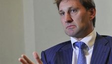 Легенда, лидер, икона: Адамс на 50 г. - слава, алкохол, затвор